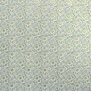 Ein sich wiederholendes Blumenmuster aus weißen Blättern und kleinen gelben Blüten auf gedecktem tealfarbenem Nepalpapier von ☆-ideal für Geschenkverpacken.