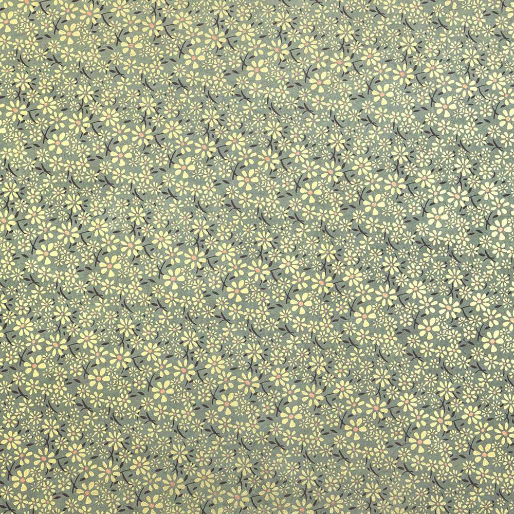 Sich wiederholendes gelbes und weißes Blumenmuster auf Grau von ☆, ideal zum Einpacken von Geschenken oder zum Veredeln von Nepalpapier und Buchbindearbeiten.