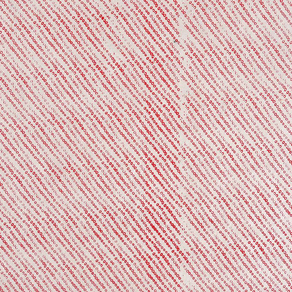 Der rot-weiße Stoff zeichnet sich durch diagonale Linien mit sich wiederholenden ovalen Mustern aus - ideal für Buchbinden oder zum Verpacken eleganter Geschenke.