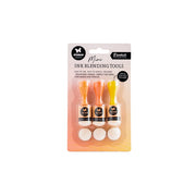 Drei Studio Light Mini Ink Blending Tools mit orangefarbenen und gelben Griffen, die mit Schaumstoffkissen versehen sind, sind in klarem Kunststoff auf weißem Hintergrund verpackt.