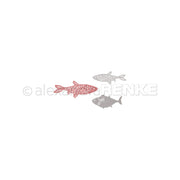 Drei einfache Fisch-Illustrationen: eine rote in der Mitte, zwei graue auf weißem Hintergrund. Ideal zum Basteln mit Alexandra Renke Designpapieren oder mit der Motivstanze Kleines Fische Trio für einzigartige Stanzsysteme Projekte.