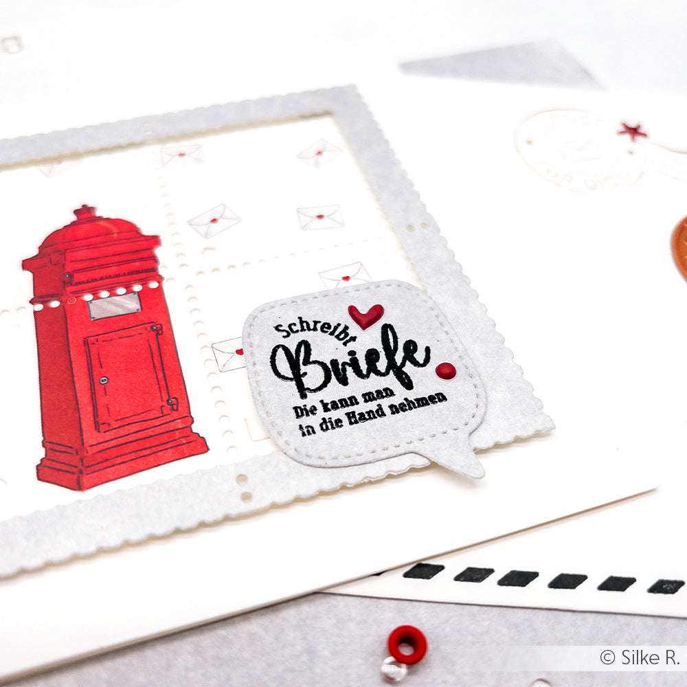 Alexandra Renke Grußkarte mit rotem Briefkasten, kleinen Umschlägen und einer Sprechblase - ideal für Papierprojekte oder zum Kombinieren mit Ihrem Lieblings-Photopolymer Stempel.