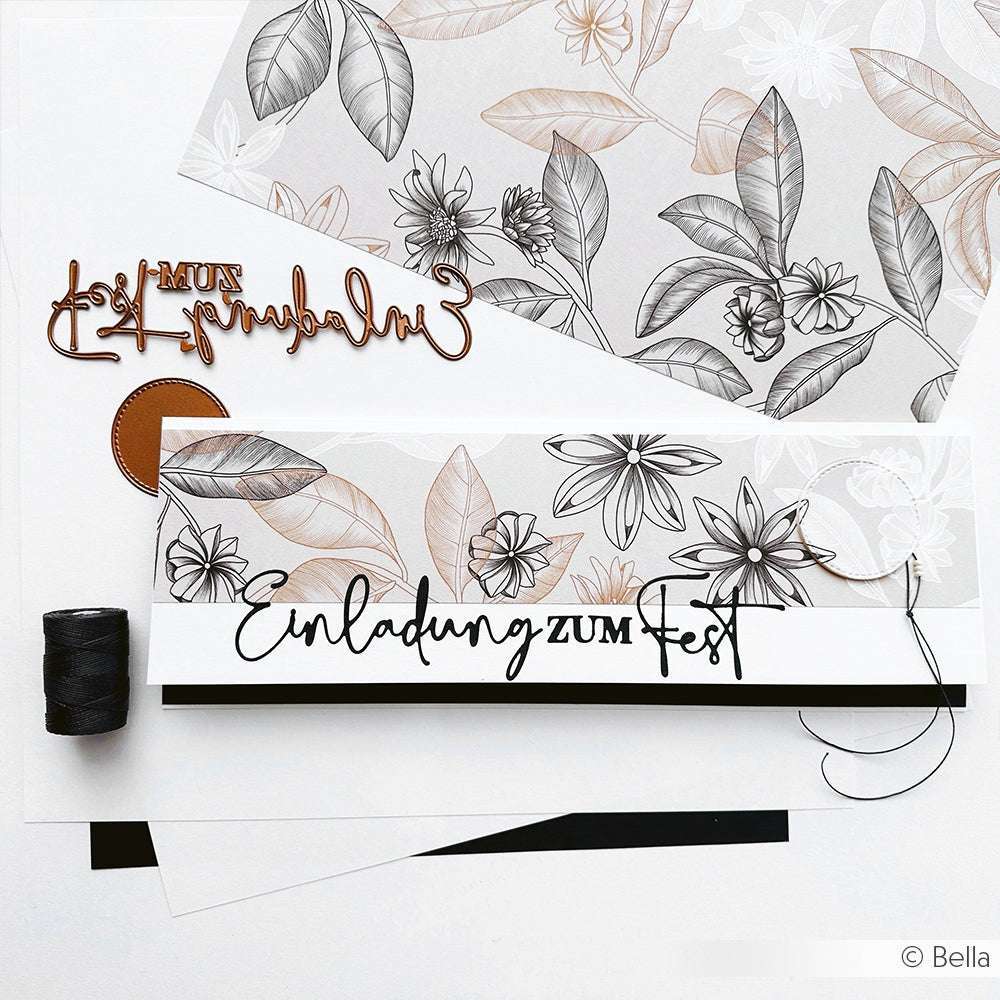 Elegante florale Einladungskarte von Alexandra Renke, mit "Einladung zum Fest", Faden, dekorativem Briefpapier, und mit der Motivstanze auf exquisiten Designpapieren gefertigt.
