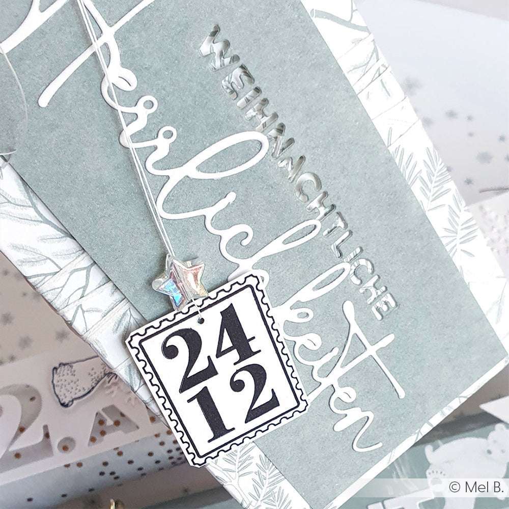 Geschenkanhänger von Alexandra Renke mit "Weihnachtliche Herrlichkeiten" und einem 24/12-Kalenderanhänger, gestaltet mit festlichen Designpapieren und weihnachtlich dekoriert.