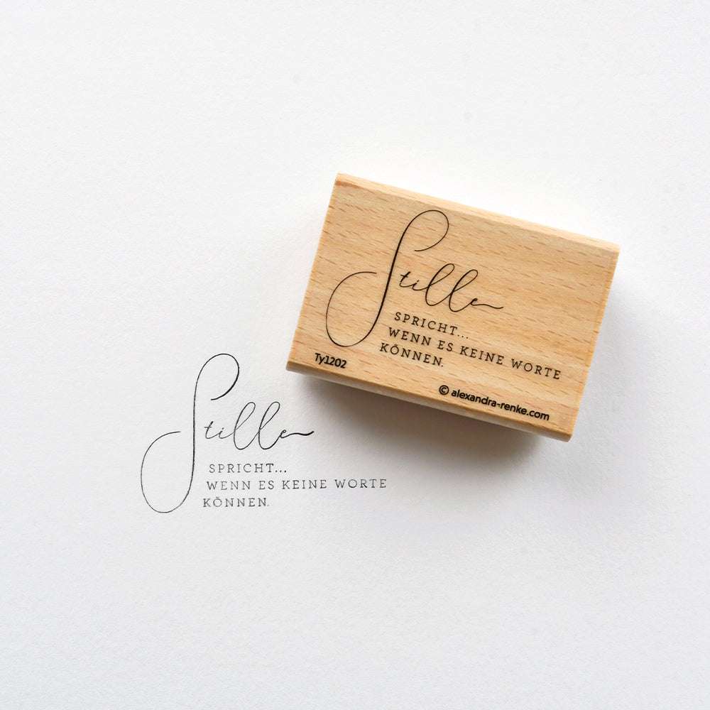 Der Alexandra Renke Holzstempel aus hochwertigem Holz mit deutschem Text "Stille spricht... wenn es keine Worte können" ist ideal für Papierprojekte.