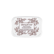 Ein Tsukineko Versafine Stempelkissen mit Blattmotiv und Vintage Sepia Etikett auf weißem Hintergrund, ideal zum Stempeln feiner Details mit hochwertiger Pigment-Tinte.