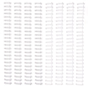 Reihen von gleichmäßig verteilten silbernen Sicherheitsnadeln von Vaessen, die an Metall-Drahtbinderücken oder Drahtkämme erinnern, sind in einem Gittermuster auf weißem Hintergrund angeordnet.
