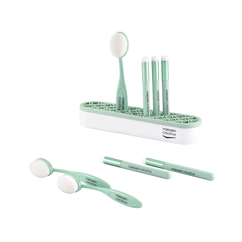 Vaessen mintgrünes Make-up-Pinselset mit passendem Halter, enthält ovale und runde Mischwerkzeuge, ideal für Mixed-Media-Projekte; dargestellt auf weißem Hintergrund.