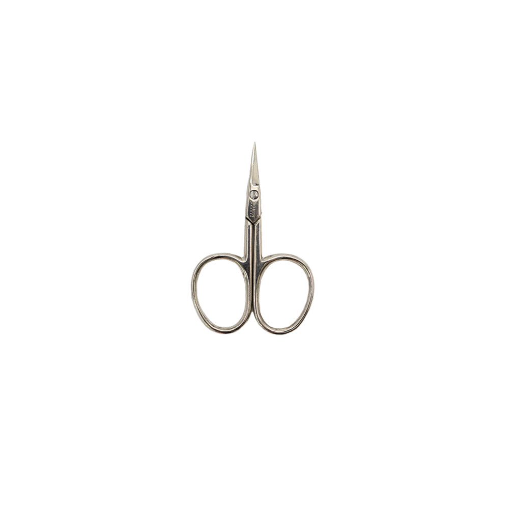 Kleine silberne Schere mit abgerundeten Griffen und spitzen Klingen, vor einem schlichten weißen Hintergrund. Diese elegante Stickschere von BOHIN France vereint Präzision mit klassischem Design und eignet sich daher ideal für filigrane Schneidearbeiten.