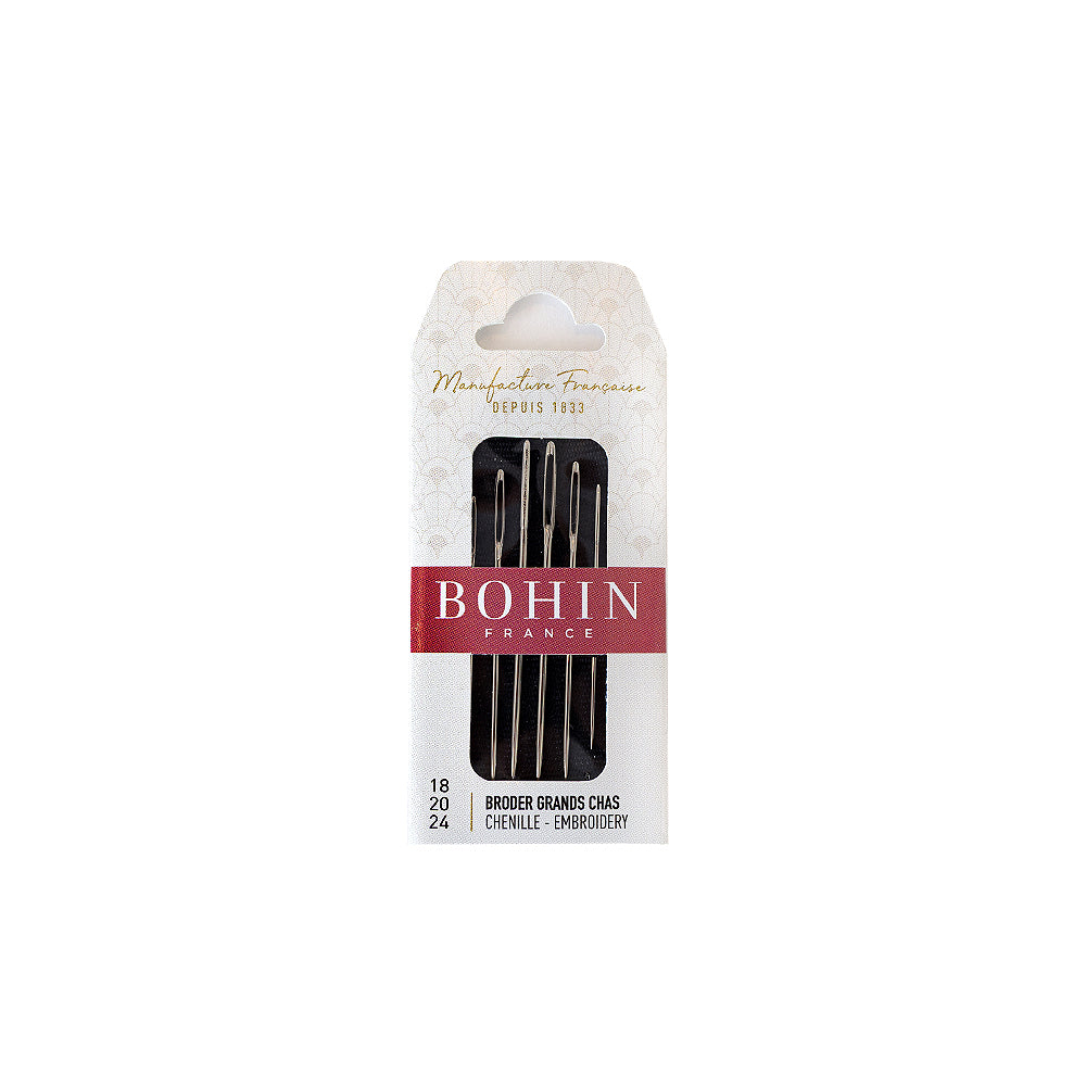 Eine Packung Sticknadeln von BOHIN France in schwarz-goldener Verpackung mit drei Nadeln – ideal für die Zählstickerei oder die Arbeit mit dickem Garn.