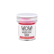 Eine kleine Dose WOW Embossing Powder in der Farbe Metalline Flame Regular ist auf einem weißen Hintergrund abgebildet, ideal für die Verwendung mit Ihrem Heißprägewerkzeug oder Ihrem bevorzugten Stempelkissen.