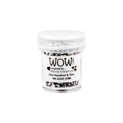 Ein kleines durchsichtiges Döschen mit der Aufschrift WOW Embossing Powder enthält schwarzes und weißes Pulver - ideal für die Verwendung mit Ihrem Stempelkissen und dem Heißprägewerkzeug (Föhn).