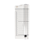 Der Vaessen Papierschneider verfügt über ein übersichtliches Lineal, eine Schneideklinge und ein Messraster - ideal als Schneide- und Falzbrett für präzises Schneiden und Papierfalzen, was ihn zu einem perfekten Scrapbooking Werkzeug macht.