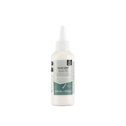 Eine 100-ml-Flasche Vaessen Glue Easy Bastelkleber mit weißer Kappe, ideal für DIY-Projekte und Scrapbooking, abgebildet auf einem schlichten weißen Hintergrund.