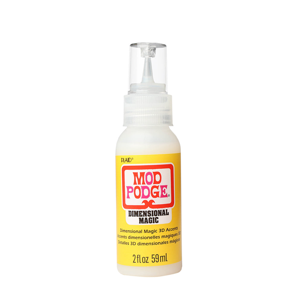 Eine 2 fl oz Flasche Mod Podge Dimensional Magic von Mod Podge mit einer klaren Applikatorspitze - ideal für Bastelprojekte, die ein epoxidähnliches Finish benötigen.